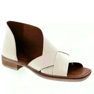 NWOT FREE PEOPLE women’s Sun Valley open toe stacked heel white Sandal sz EU 40